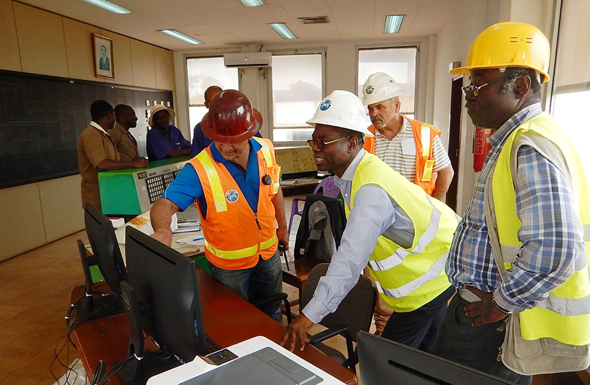 DSCN9483-WEB 1200x785