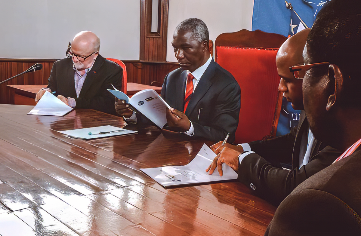 Ebel Signing at Central African Republic-WEB1200x785