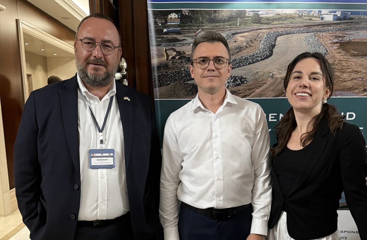 IMG_3890-WEB 1200x785